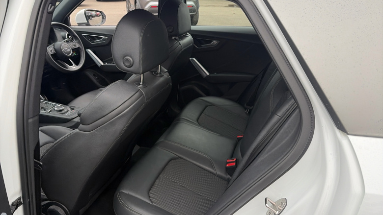 Audi Q2 35 TFSI S Line 5dr S Tronic Petrol Estate